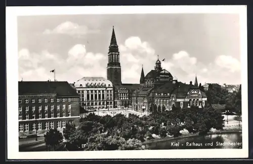 AK Kiel, Rathaus u. Stadttheater aus der Vogelschau