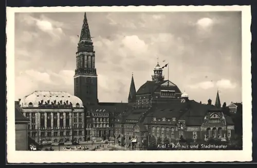 AK Kiel, Rathaus u. Stadttheater aus der Vogelschau