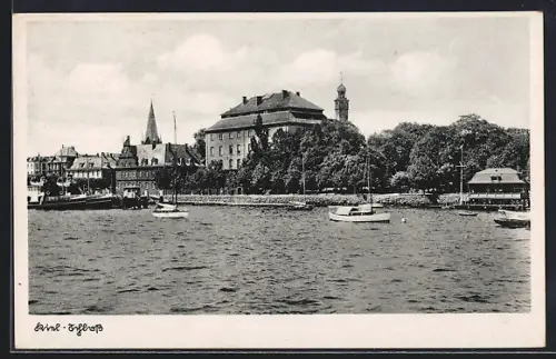 AK Kiel, Schloss-Panorama vom Wasser aus