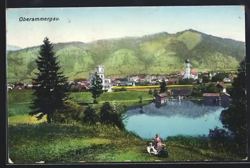 AK Oberammergau, Ortsansicht mit Kirche und See