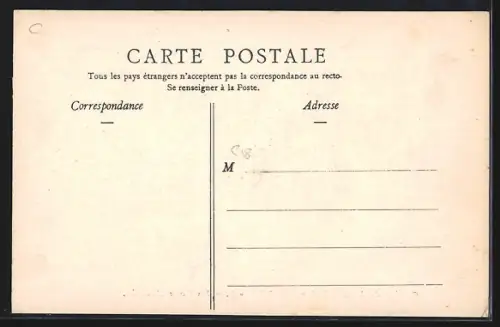 AK Arras, Collège de Jeunes Filles, La cour d`entrée