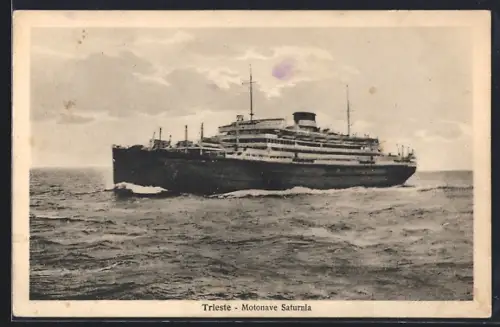 AK Passagierschiff Motonave Saturnia auf See
