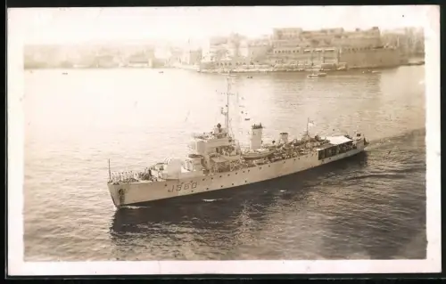 Fotografie Joseph Pavia, Valletta, HMS Mary Rose J360