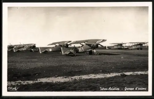 Fotografie Militärflugzeuge auf dem Flughafen Istres-Aviation, Groupe d`avions