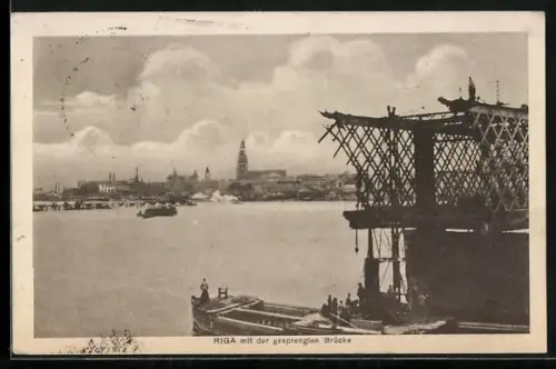 AK Riga, Ortsansicht mit gesprengter Brücke