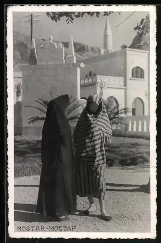 AK Mostar, Ortspartie mit verschleierten Frauen