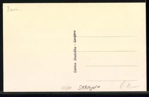 AK Sarajevo, Strassenpartie mit Brunnen