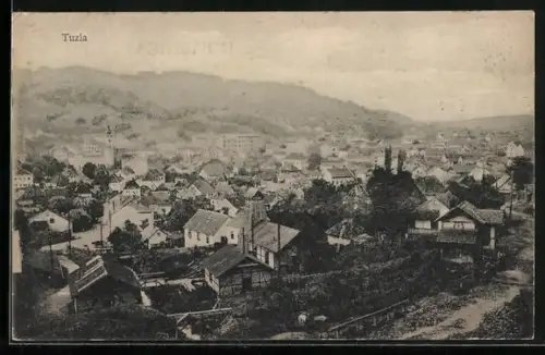 AK Tuzla, Panorama mit Bäumen