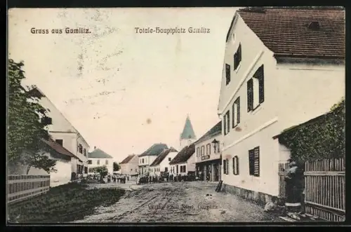 AK Gamlitz, Hauptplatz mit Passanten