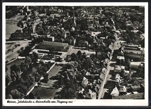 AK Weimar / Thüringen, Jakobskirche und Weimarhalle vom Flugzeug aus