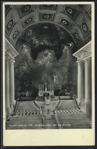 AK Ludwigslust i. M., Innenansicht der ev. Kirche