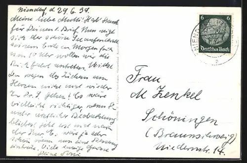 AK Niendorf / Ostsee, Segler kehrt in den Hafen zurück