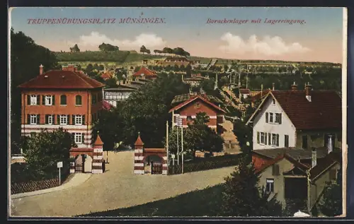 AK Münsingen, Truppenübungsplatz, Barackenlager mit Lagereingang