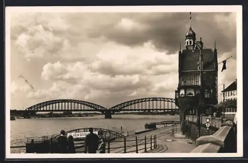 AK Düsseldorf, Am Rhein