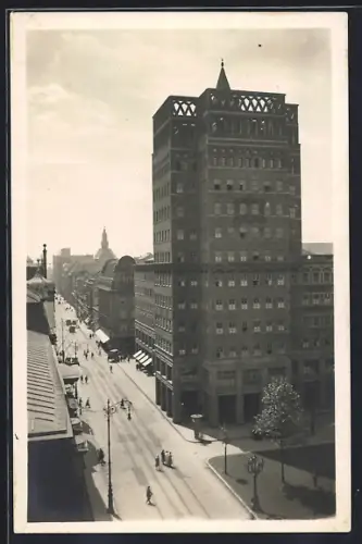 AK Düsseldorf, Wilhelm-Marx-Haus mit Strassenpartie