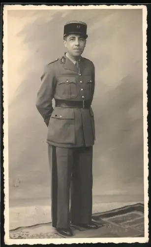 Fotografie französischer Polizist / Gendarm in Uniform