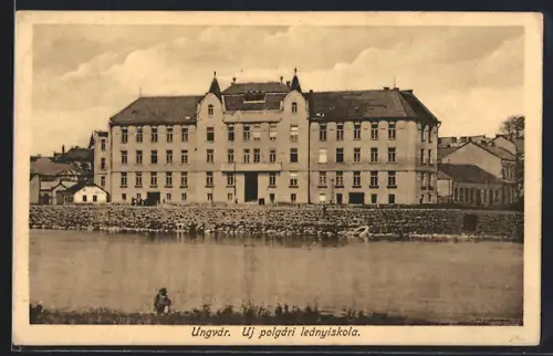 AK Ungvar, Uj polgari leanyiskola