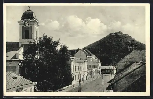 AK Chust, Pohled na Hrad