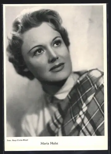 AK Schauspielerin Maria Holst mit kariertem Schal