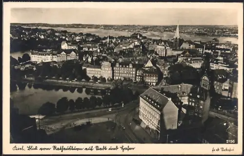 AK Kiel, Blick vom Rathausturm auf Stadt und Hafen