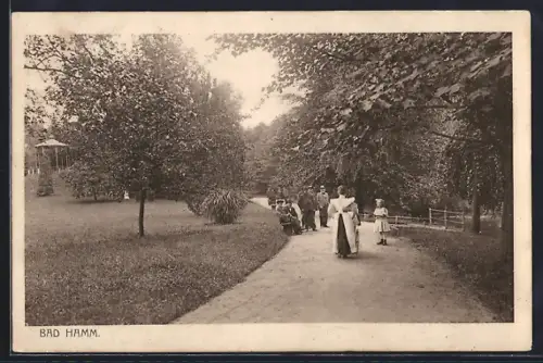 AK Bad Hamm, Spazierweg im Park