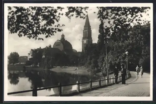 AK Kiel, Blick vom Kleinen Kiel auf Stadttheater und Rathaus