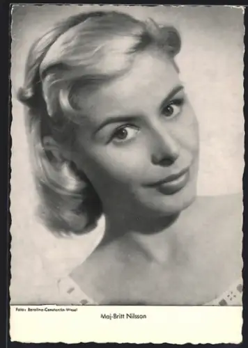 AK Schauspielerin Maj-Britt Nilsson schaut fragend