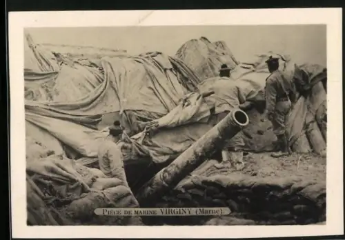 Fotografie franzöische Marine Soldaten tarnen eine Kanone