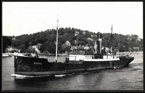 Fotografie Frachtschiff Werner der Mathies Reederei Hamburg