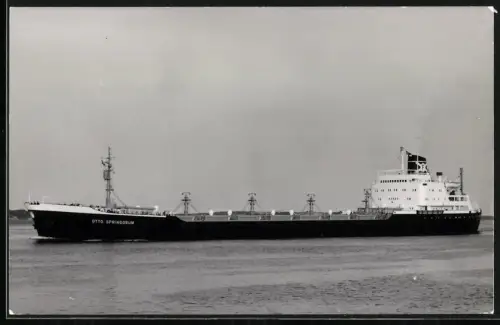 Fotografie A. Duncan, Gravesend, Frachtschiff Otto Springorum