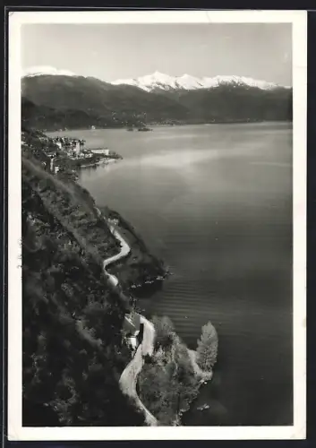AK Brissago /Lago Maggiore, Panorama mit Strassenpartie