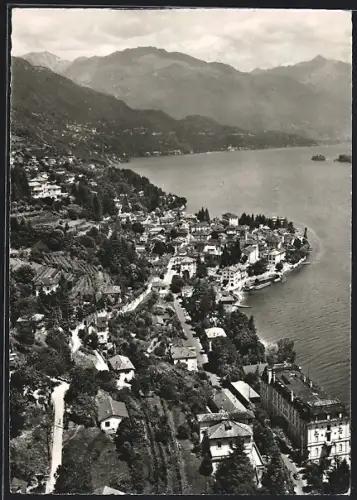 AK Brissago /Lago Maggiore, Panorama mit Strassenpartie