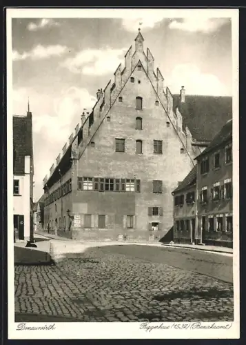 AK Donauwörth, Strassenpartie am Fuggerhaus, Bezirksamt