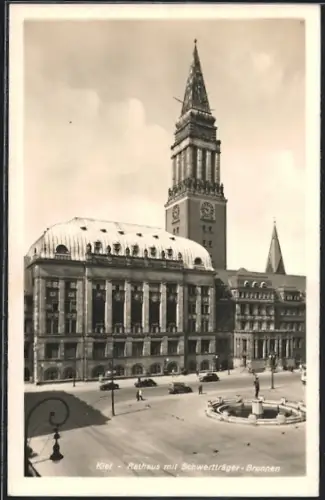 AK Kiel, Rathaus mit Schwertträger-Brunnen