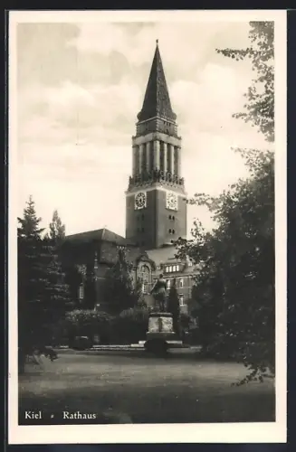 AK Kiel, Rathaus und Denkmal