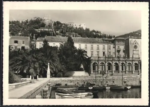 AK Hvar, Boote im Hafen