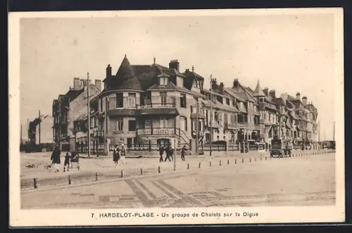 AK Hardelot-Plage, Un groupe de Chalets sur la Digue