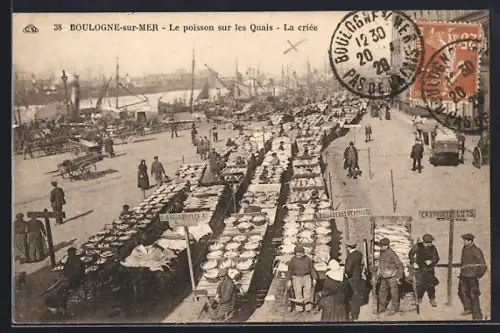 AK Boulogne-sur-Mer, Le poisson sur les Quais, La criée
