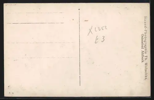 Foto-AK Ahlbeck / Ostseebad, Urlauber am Strand