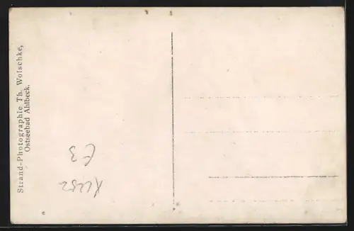 Foto-AK Ahlbeck / Ostseebad, Urlauber am Strand