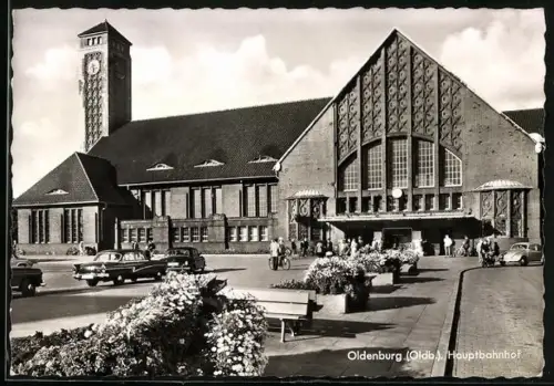AK Oldenburg /Oldb., Hauptbahnhof mit Vorplatz