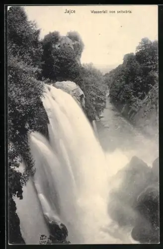 AK Jajce, Wasserfall von seitwärts