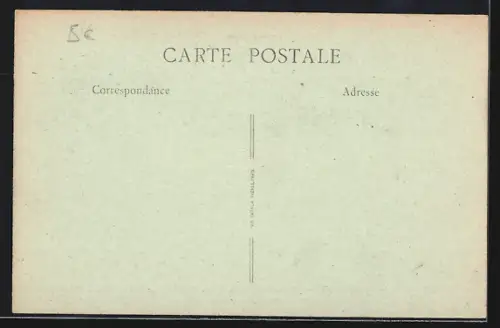 AK Fruges /P.-de-C., Rue de l`Église avec passants et calèche