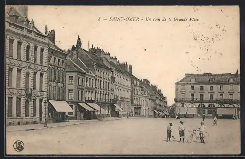 AK Saint-Omer, Un coin de la Grande Place