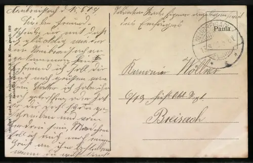 AK Neubreisach, Musikkapelle auf der Strassburgerstrasse, Mädchen am Spinnrad