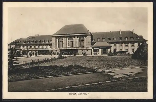 AK Weimar / Thüringen, Blick auf den Bahnhof