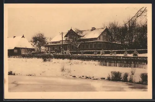 AK Aumühle / Sachsenwald, Blick auf das Fischerhaus mit Schnee