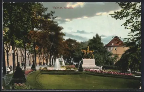 AK Weimar / Thüringen, Reiterstandbild und Fontäne am Karlsplatz