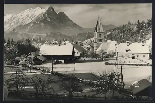 AK Bad-Aussee, Ortspartie mit Kirche im Schnee