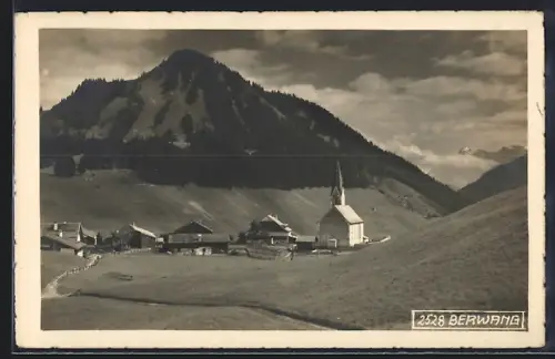 AK Berwang, Teilansicht mit Kirche